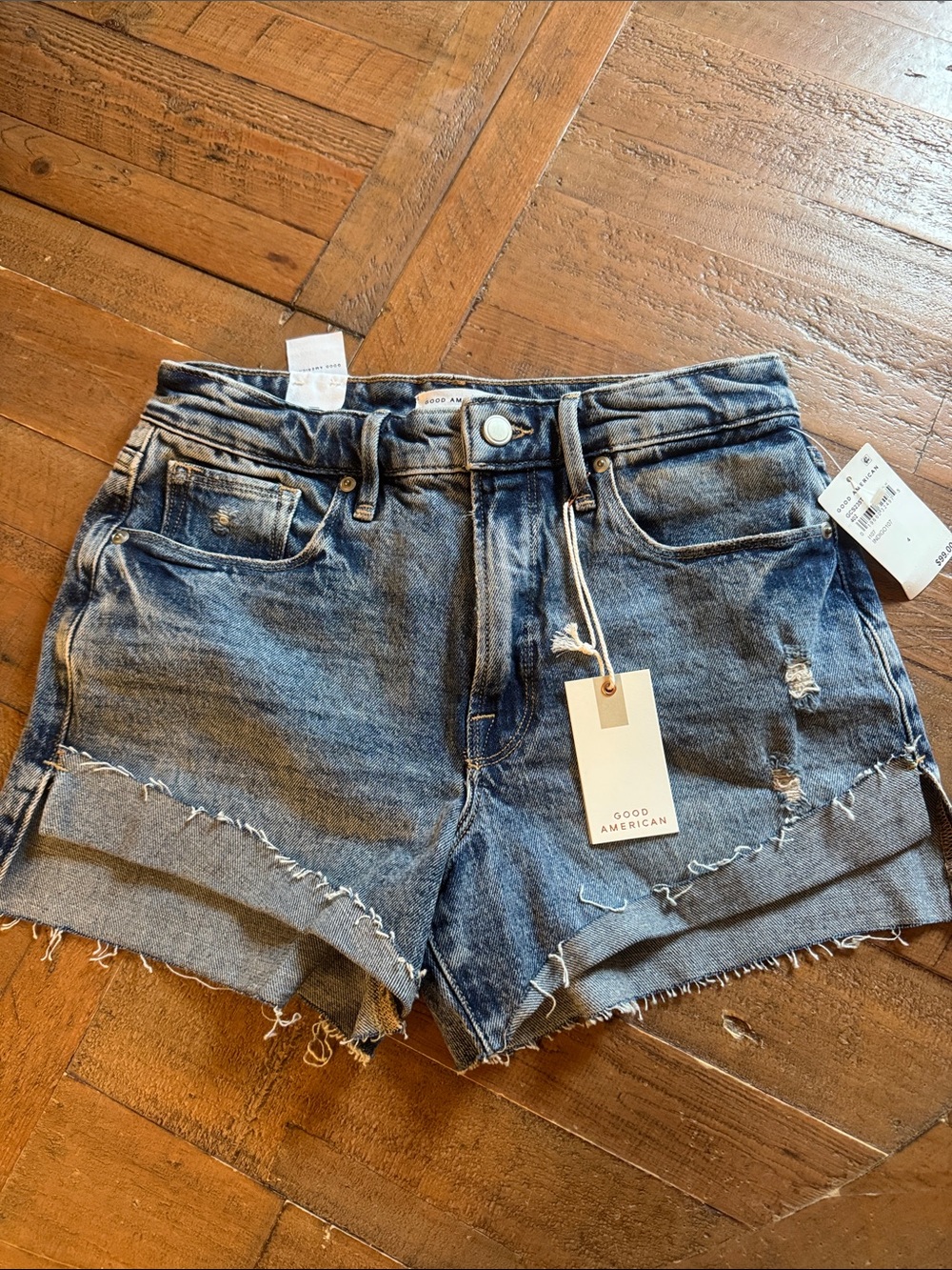 Good American Good Curve Short